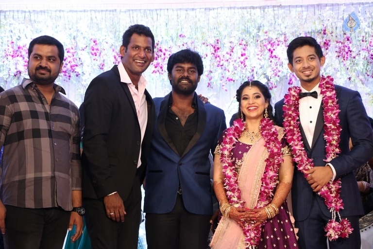Hero Vishal Sister Aishwarya Wedding Reception Photos - 1 / 31 photos