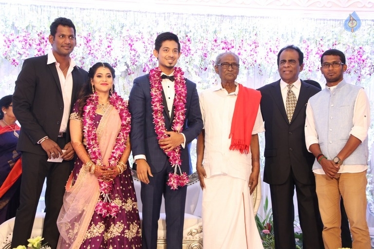 Hero Vishal Sister Aishwarya Wedding Reception Photos - 8 / 31 photos