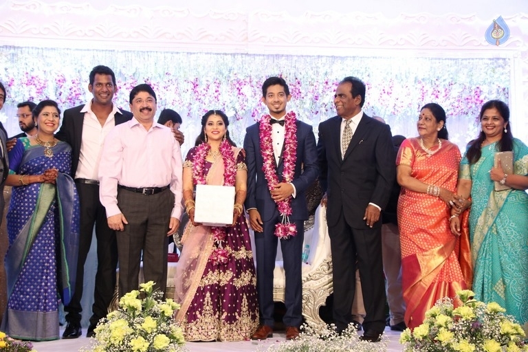 Hero Vishal Sister Aishwarya Wedding Reception Photos - 27 / 31 photos