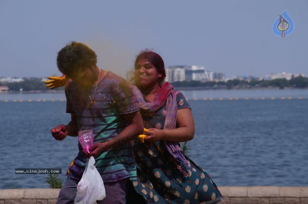 Holi 2014 Celebrations in Hyderabad - 4 / 151 photos