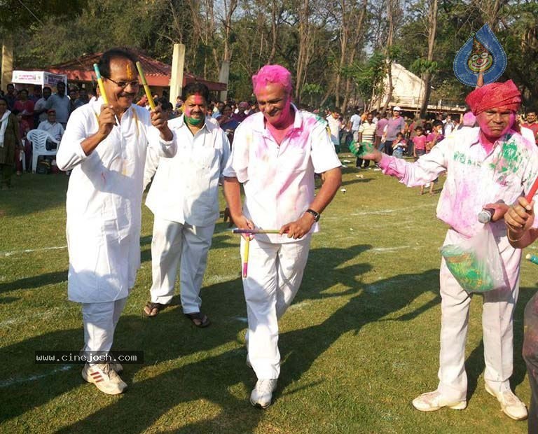 Holi 2014 Celebrations in Hyderabad - 7 / 151 photos