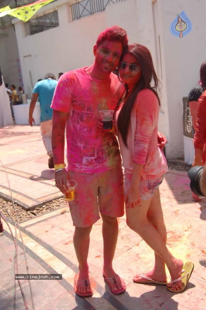 Holi 2014 Celebrations in Hyderabad - 34 / 151 photos