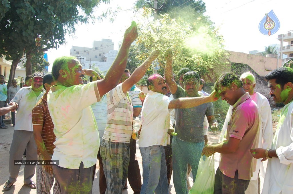 Holi 2014 Celebrations in Hyderabad - 38 / 151 photos