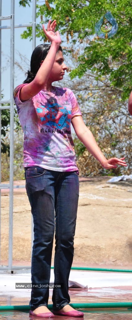 Holi 2014 Celebrations in Hyderabad - 147 / 151 photos