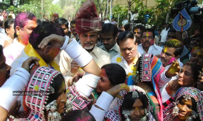 Holi Celebrations in Hyderabad - 15 / 76 photos