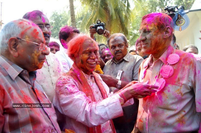 Holi Celebrations in Hyderabad - 21 / 76 photos