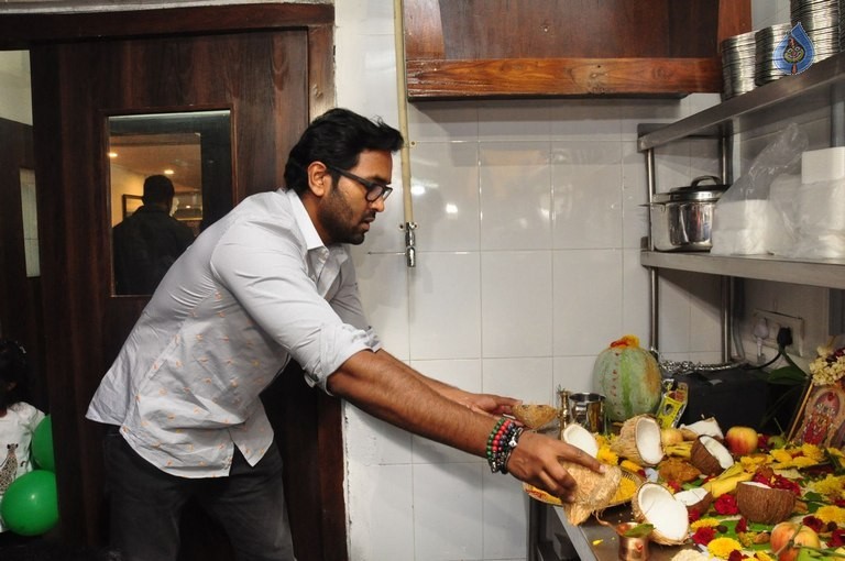 Hotel Junior Kuppanna Launch - 37 / 79 photos