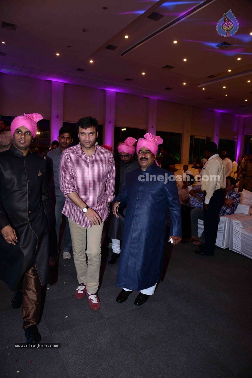 Humera Tarannum n Mohd Sameer Ahmed Wedding Ceremony - 103 / 109 photos