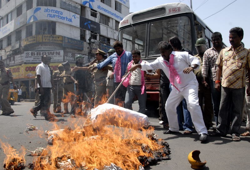 Hyderabad Bandh Photos - 6 / 16 photos