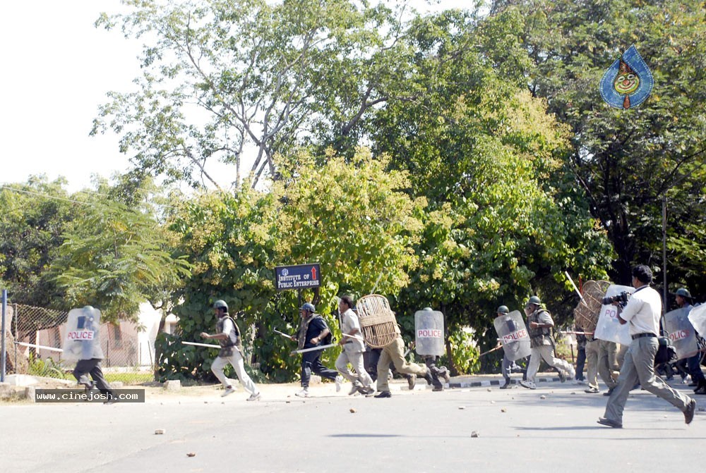 Hyderabad City Bandh By TRS  - 1 / 34 photos