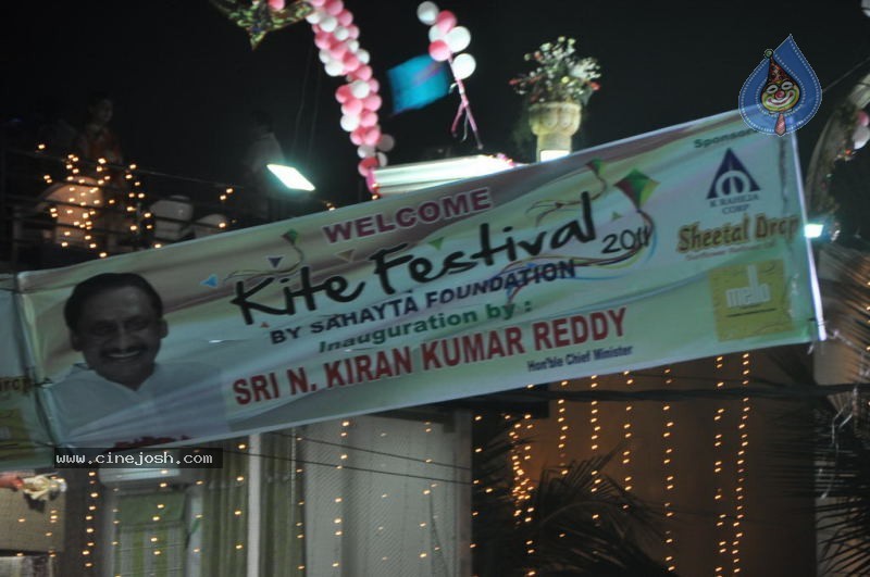 Hyderabad Kite Festival 2011 Photos - 3 / 103 photos