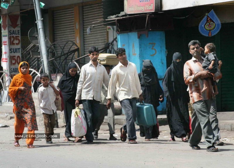 Hyderabad Old City Curfew Pics   - 16 / 102 photos