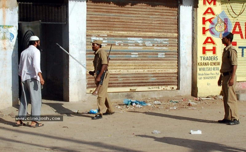 Hyderabad Old City Curfew Pics   - 31 / 102 photos