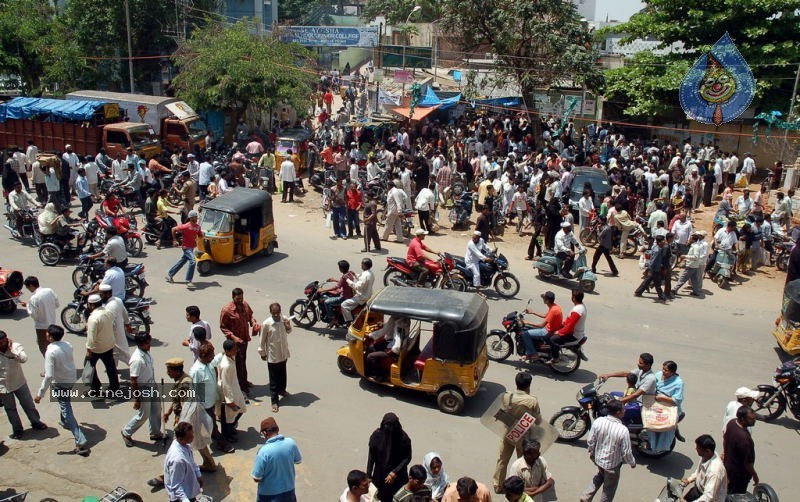 Hyderabad Old City Curfew Pics   - 40 / 102 photos