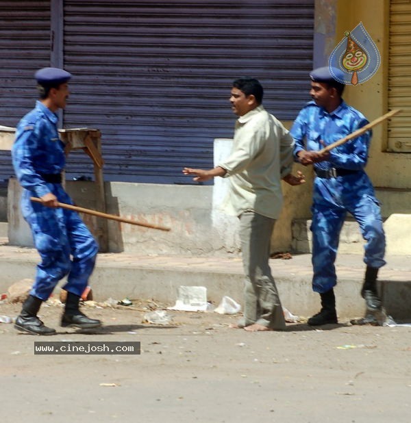 Hyderabad Old City Curfew Pics   - 49 / 102 photos