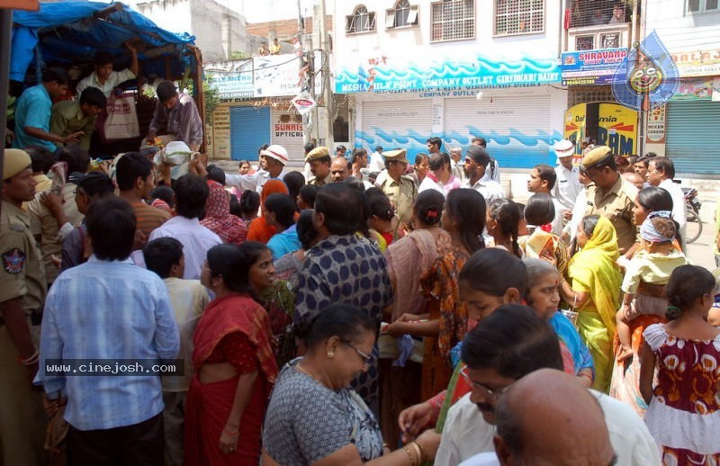 Hyderabad Old City Curfew Pics   - 53 / 102 photos