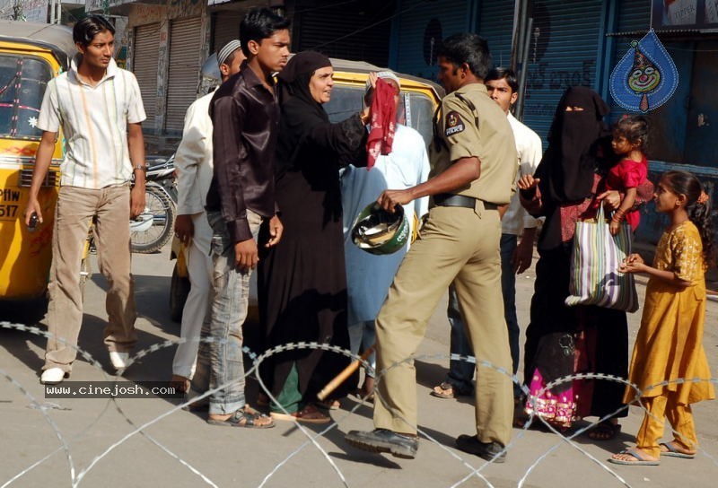Hyderabad Old City Curfew Pics   - 54 / 102 photos