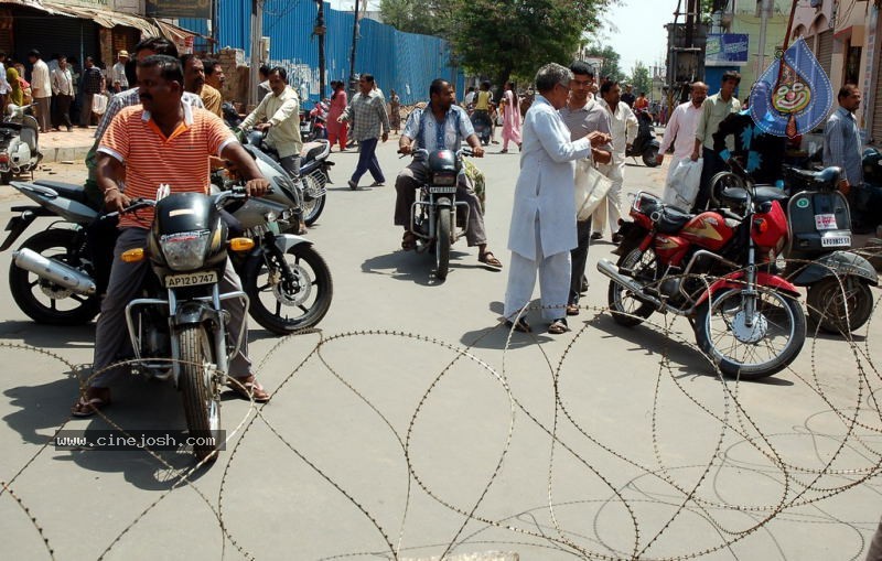 Hyderabad Old City Curfew Pics   - 62 / 102 photos