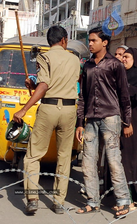 Hyderabad Old City Curfew Pics   - 63 / 102 photos