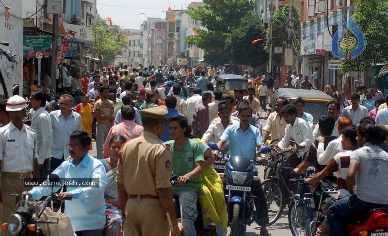 Hyderabad Old City Curfew Pics   - 76 / 102 photos