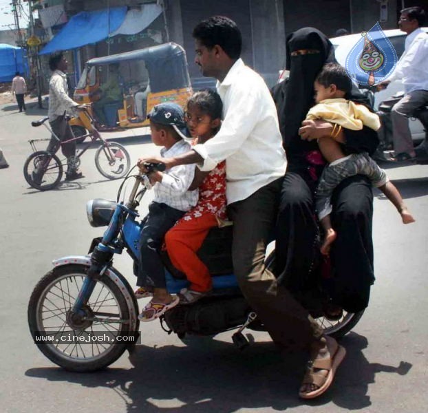 Hyderabad Old City Curfew Pics   - 77 / 102 photos