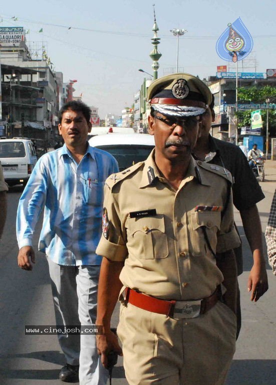 Hyderabad Old City Curfew Pics   - 91 / 102 photos