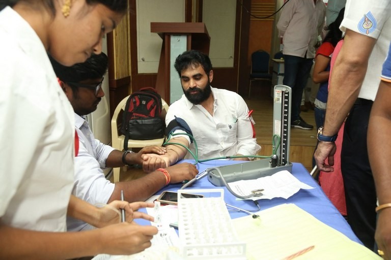 Hyderabad Talwars Blood Donation Camp Photos - 2 / 32 photos