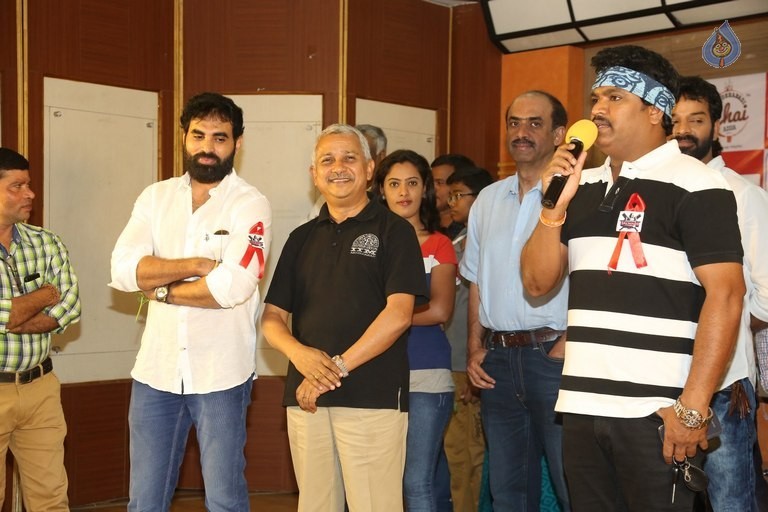 Hyderabad Talwars Blood Donation Camp Photos - 5 / 32 photos