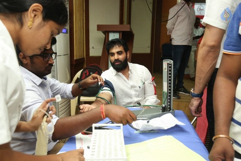 Hyderabad Talwars Blood Donation Camp Photos - 12 / 32 photos