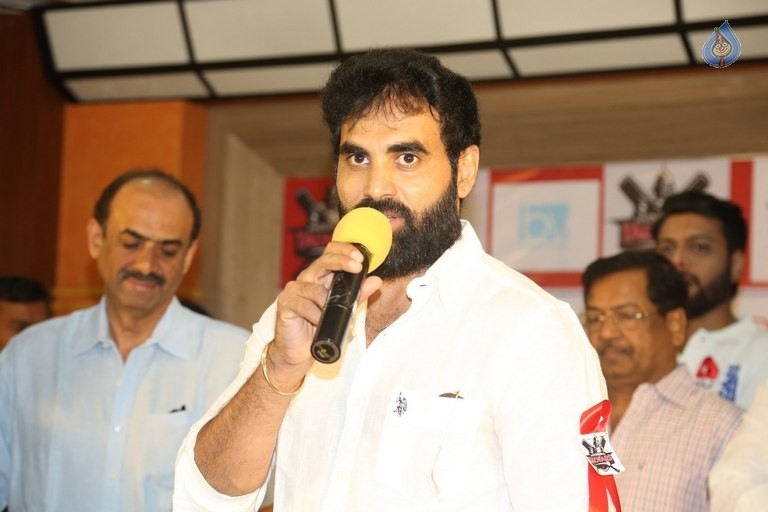 Hyderabad Talwars Blood Donation Camp Photos - 14 / 32 photos