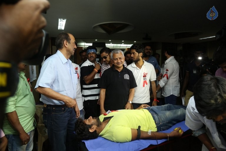 Hyderabad Talwars Blood Donation Camp Photos - 28 / 32 photos