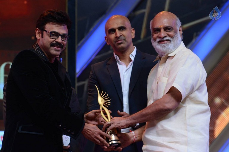 IIFA Utsavam 2016 Photos 5 - 89 / 118 photos