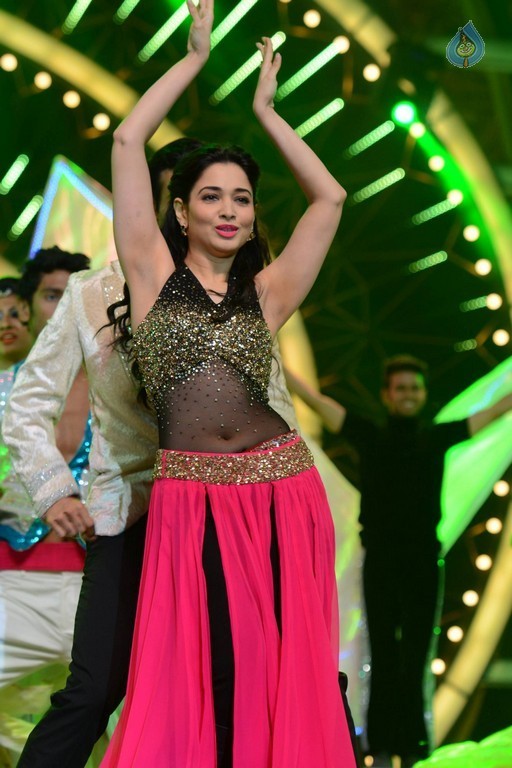 IIFA Utsavam 2016 Photos 5 - 94 / 118 photos