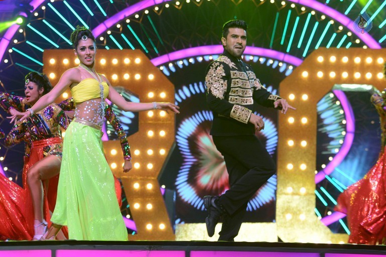 IIFA Utsavam 2016 Photos 6 - 85 / 103 photos