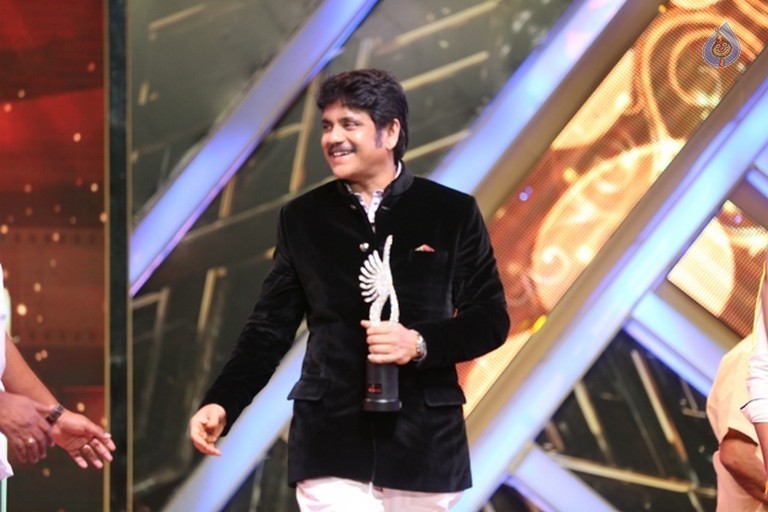 IIFA Utsavam 2016 Photos 6 - 91 / 103 photos