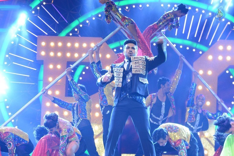 IIFA Utsavam 2016 Photos 6 - 92 / 103 photos