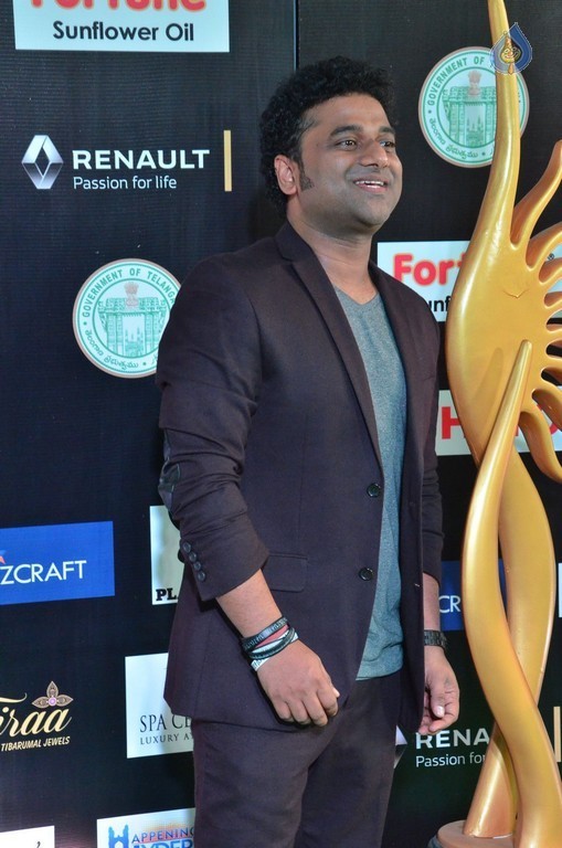 IIFA Utsavam 2017 Awards 1 (Day2) - 46 / 94 photos