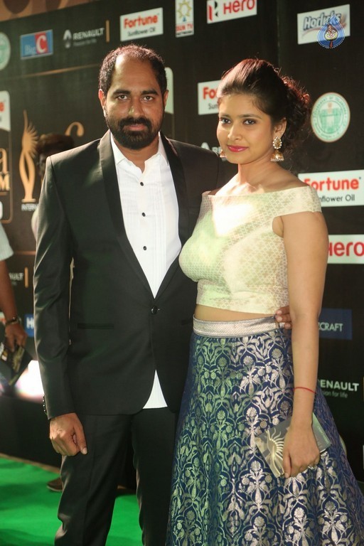 IIFA Utsavam 2017 Awards 2 (Day2) - 18 / 125 photos