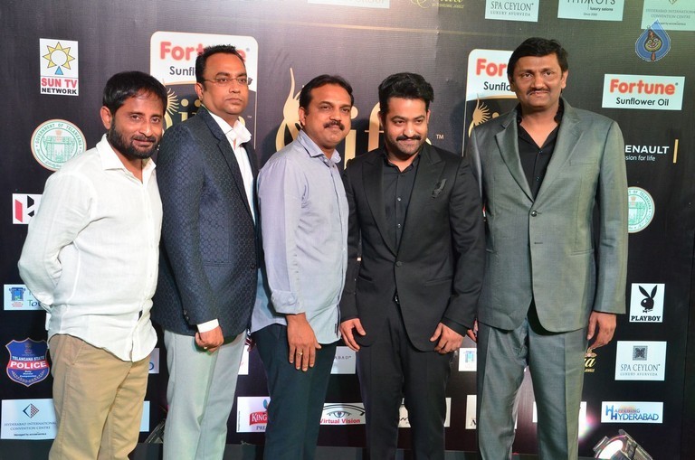 IIFA Utsavam 2017 Awards 3 (Day2) - 38 / 64 photos