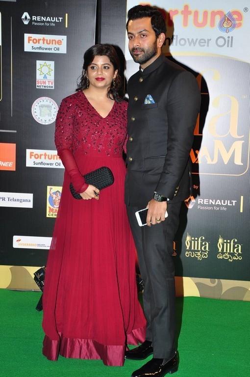 IIFA Utsavam Awards 2016 Photos 3 - 9 / 89 photos