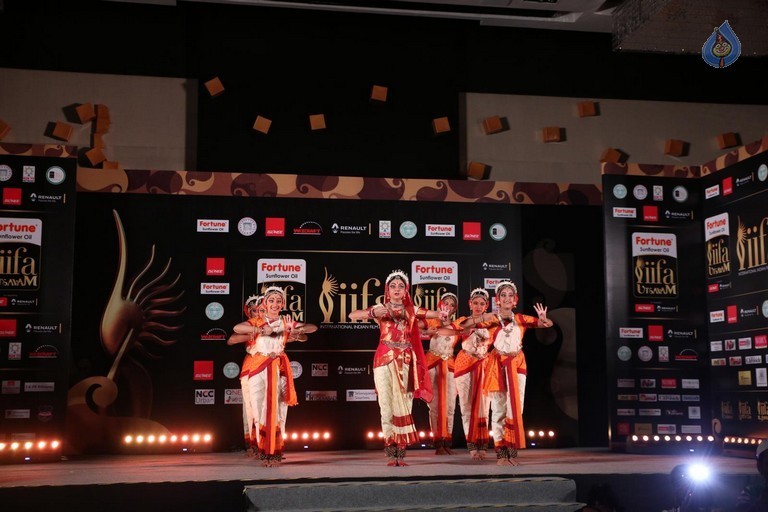 IIFA Utsavam Press Meet 1 - 33 / 89 photos