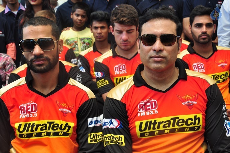 IPL Sunrisers Team Felicitates Apollo Doctors - 21 / 40 photos