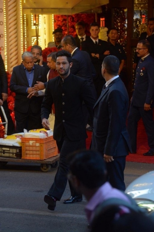 Isha Ambani and Anand Piramal Wedding Pics - 12 / 63 photos