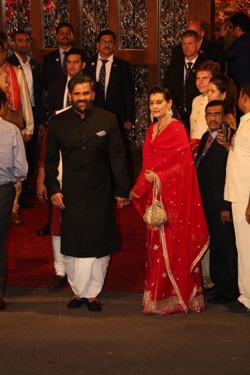 Isha Ambani and Anand Piramal Wedding Pics - 59 / 63 photos