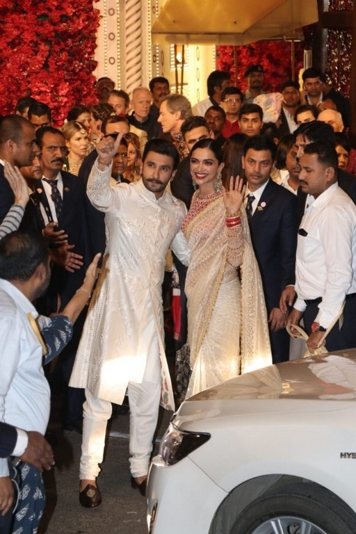 Isha Ambani and Anand Piramal Wedding Reception  - 9 / 48 photos