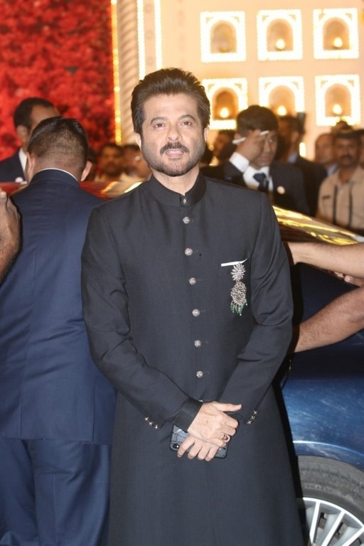 Isha Ambani and Anand Piramal Wedding Reception  - 30 / 48 photos