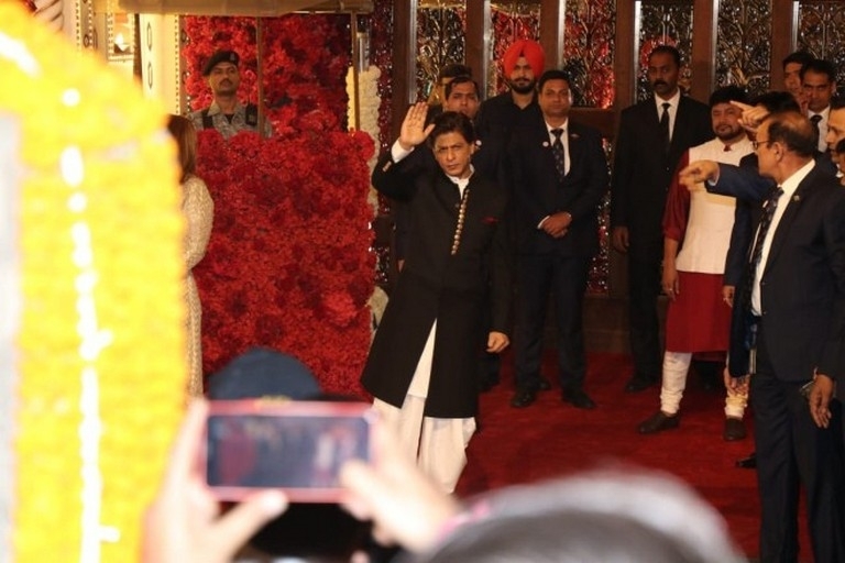 Isha Ambani and Anand Piramal Wedding Reception  - 39 / 48 photos
