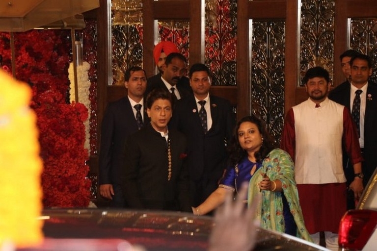 Isha Ambani and Anand Piramal Wedding Reception  - 44 / 48 photos