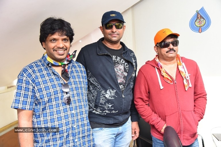 Ram Gopal Varma watch iSmart Shankar Movie - 5 / 21 photos