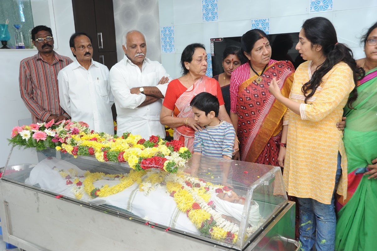Jamuna Husband Ramana Rao Condolences Photos - 5 / 117 photos